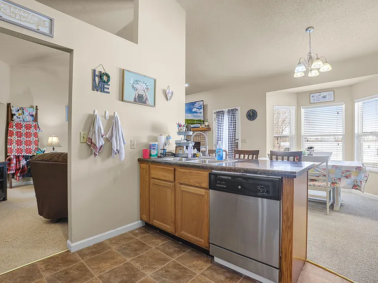 753 Forest Green Dr — Photo 8