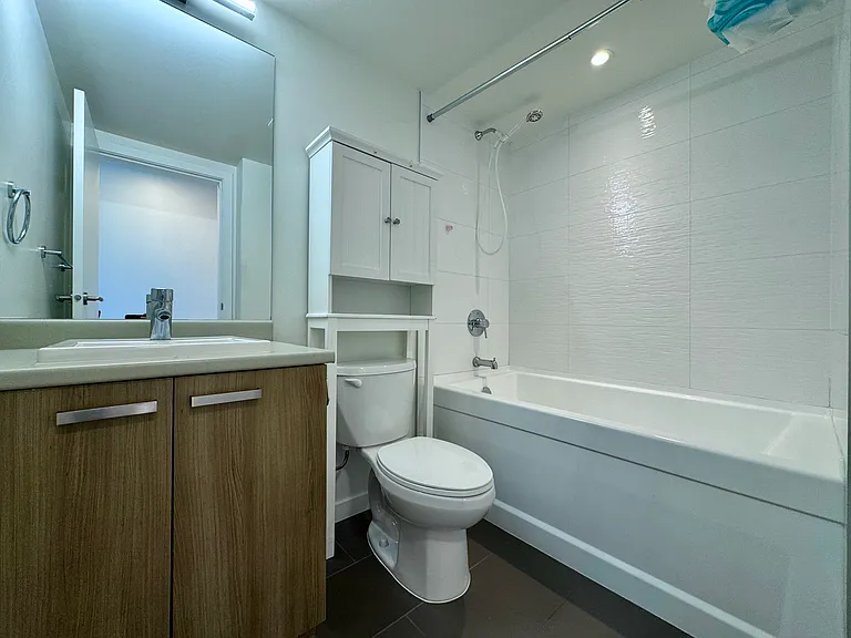 13325 102a Ave #6 — Photo 2