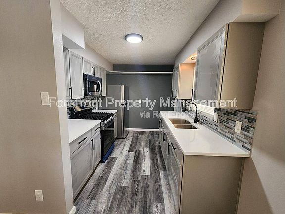 3rd image of 119 Brettonwood Dr
