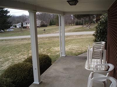4th image of 20677 Baird Ave