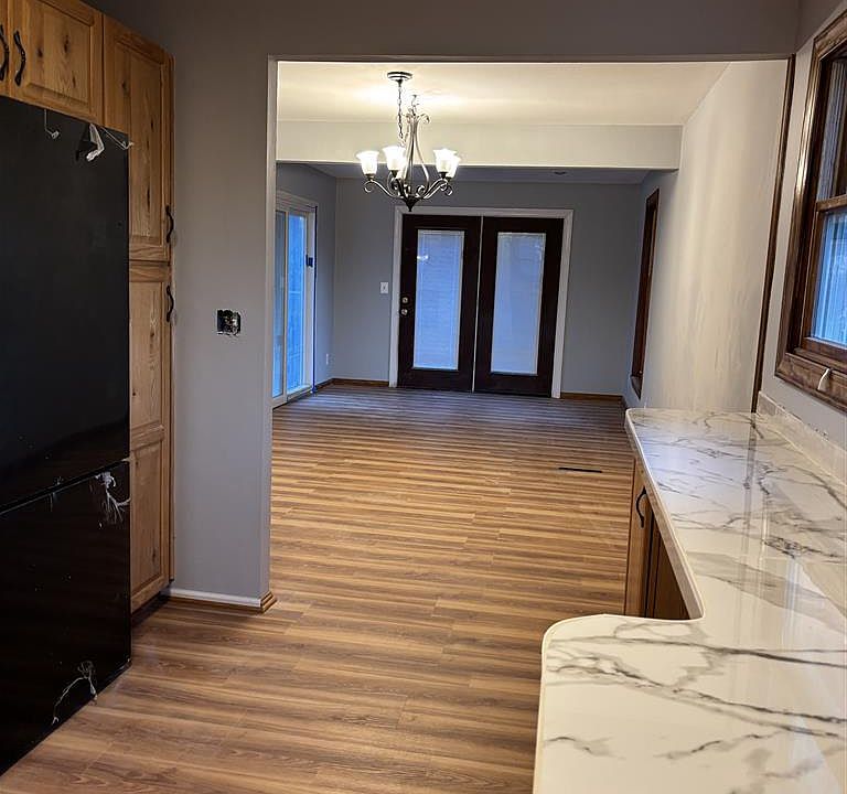 1st image of 1079 Omar Dr
