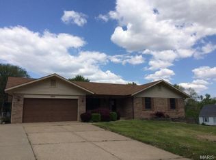 2555 W Randolph St, Saint Charles, MO 63301