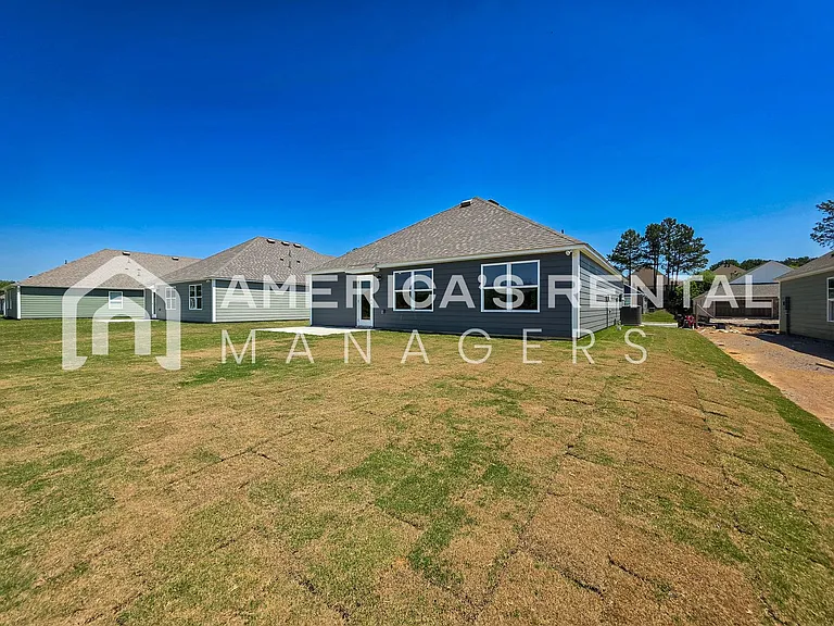 324 Oakmont Cir — Photo 48