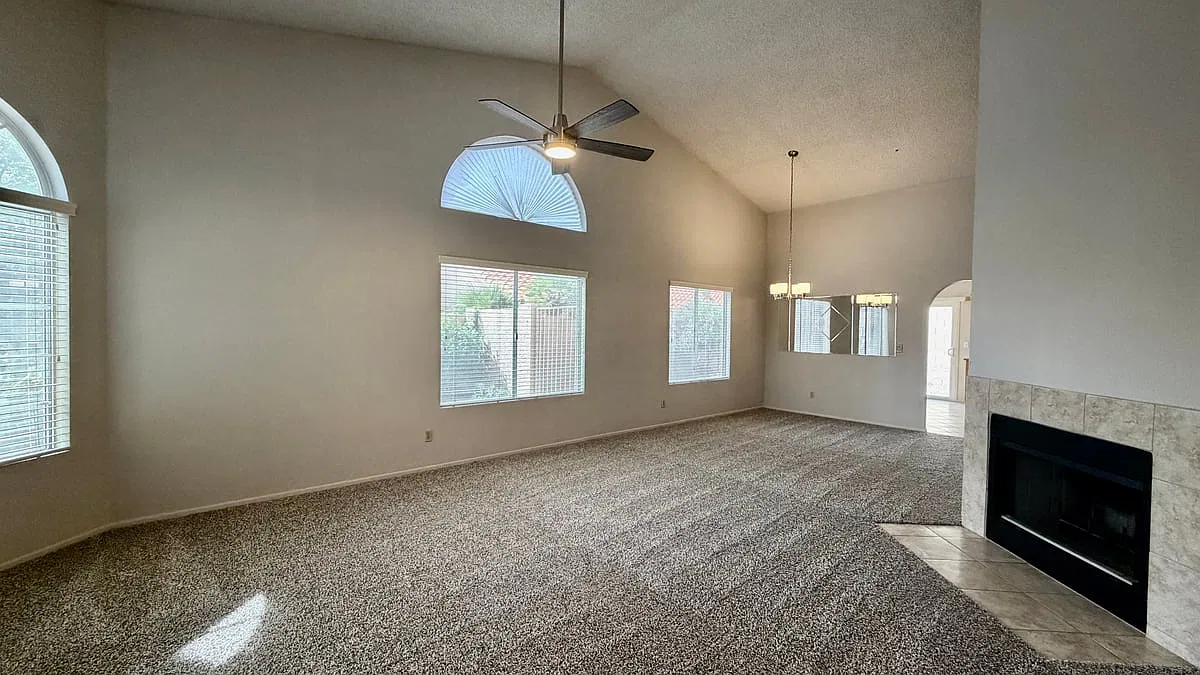 13430 North 92nd Way — Photo 2