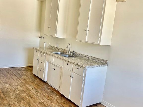 4th image of 1639 W 84th Pl #5