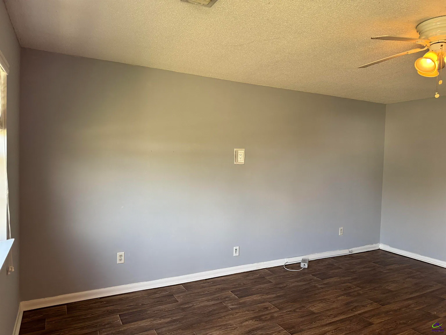 2 bed, 1.0 bath, 900 sqft, $950 — Photo 2