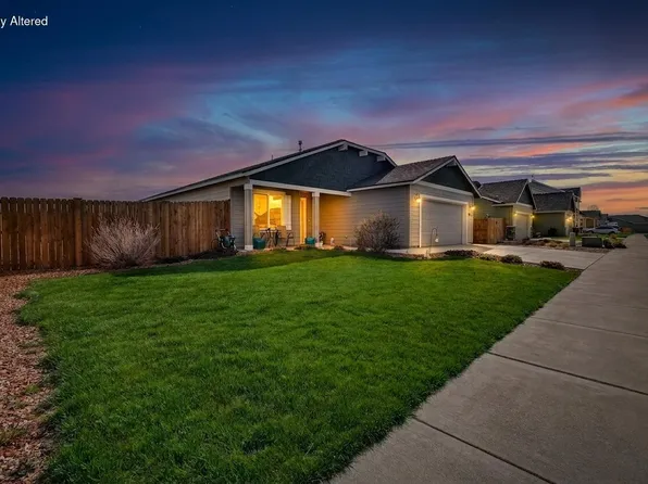 1225 NW Willow Parkway Rd, Madras, OR 97741