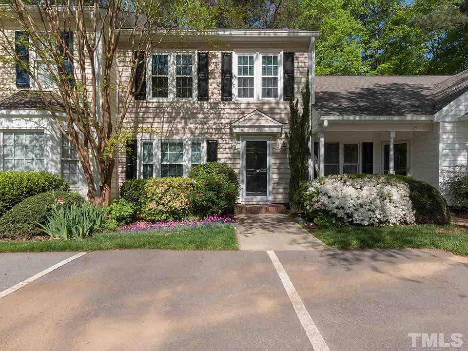 1st image of 127 Riverwalk Cir