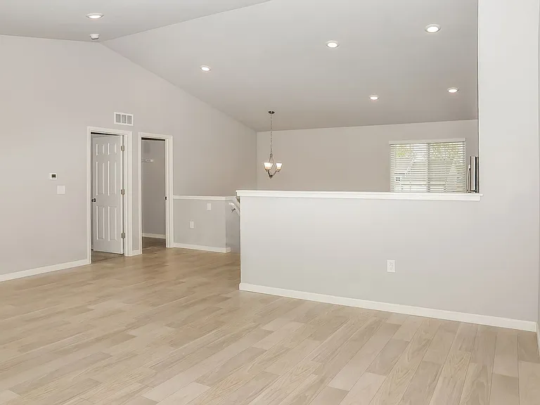 3866 Watertown Dr — Photo 9