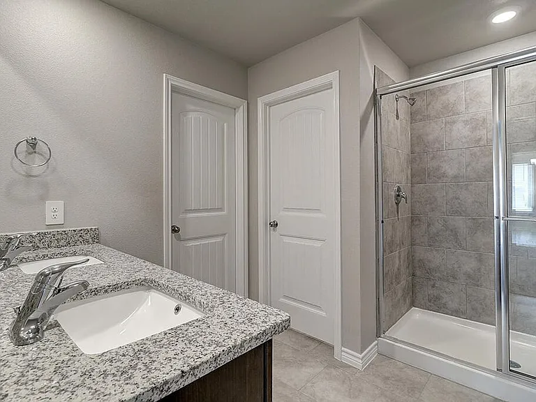 1269 Carnaby St — Photo 42