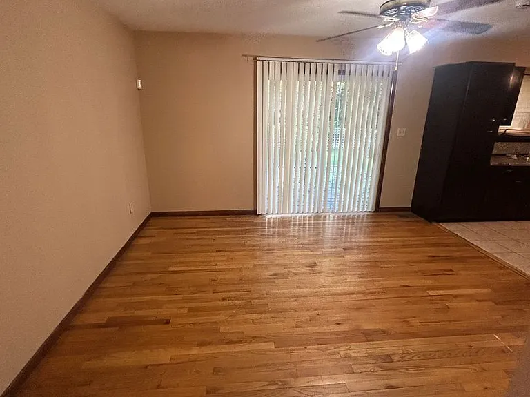 2277 Jennings St — Photo 4