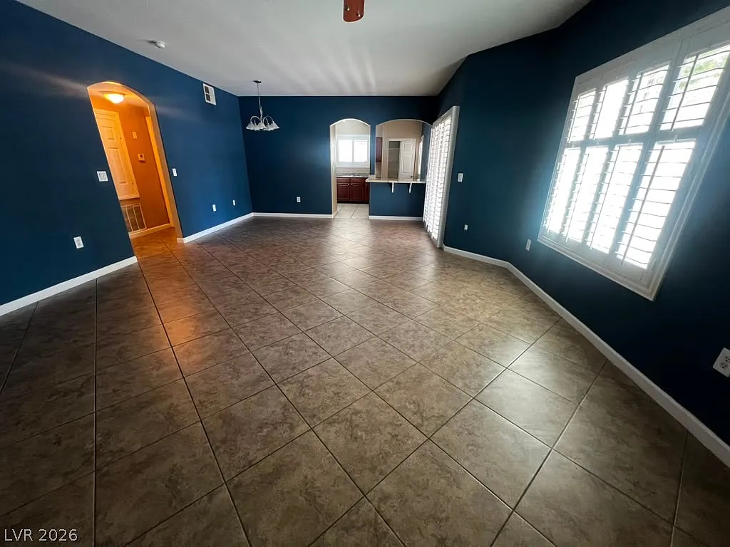 2 bed, 2.0 bath, 1369 sqft, $1,500 — Photo 4