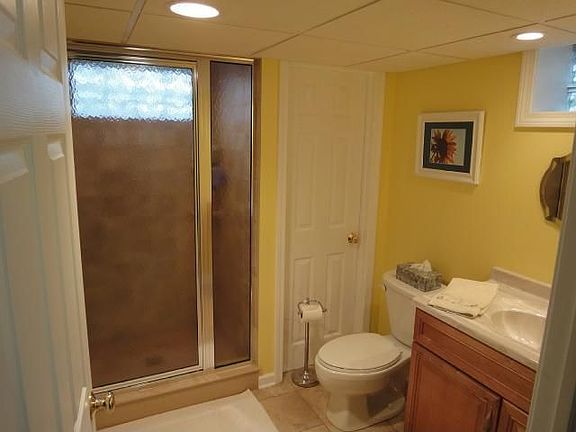 5th image of 199 Woodcrest Dr