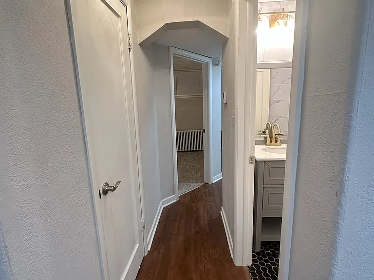 1844 Grand Ave — Photo 23