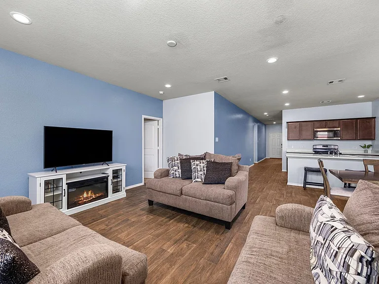 5535 Kingston Crest Ln — Photo 3