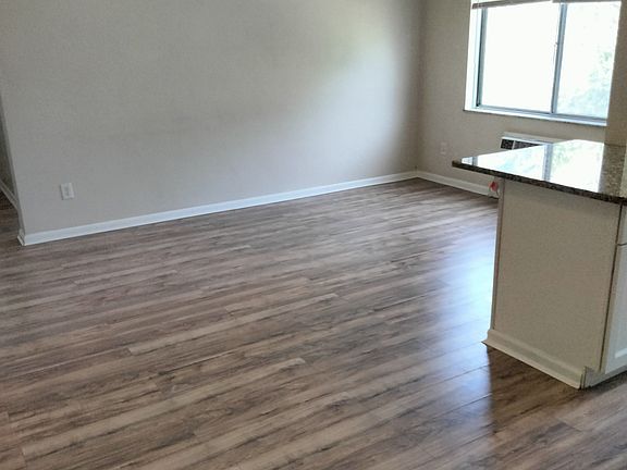 5th image of 14300 Madison Ave #208