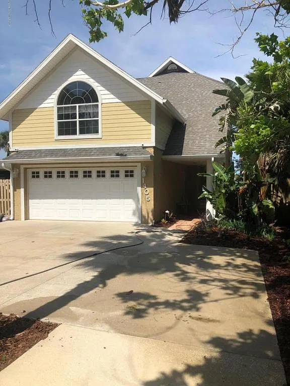 1405 S. Riverside Dr. — Photo 1