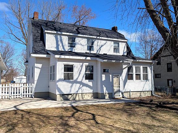 4th image of 308 West Humbird Street
