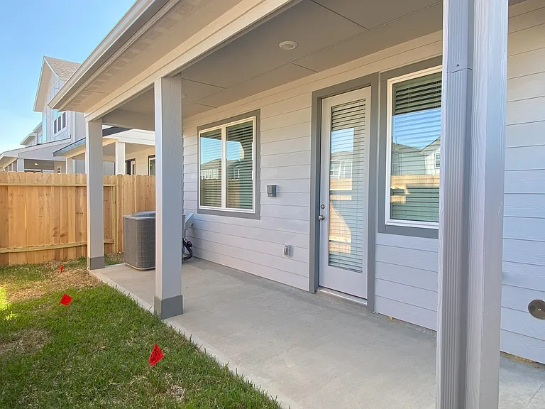4112 Glowing Hearth Dr — Photo 3