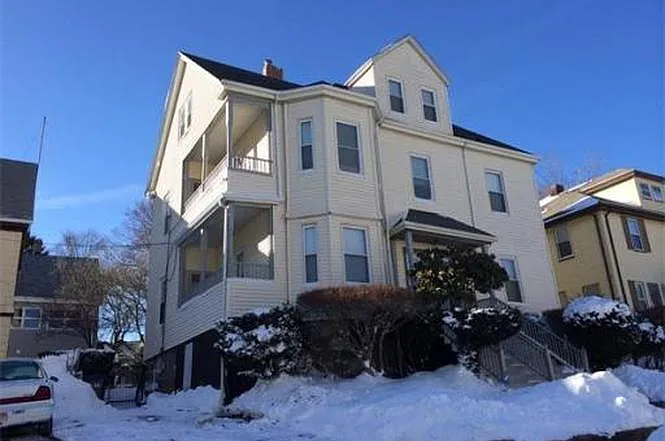 27 Becket St — Photo 2