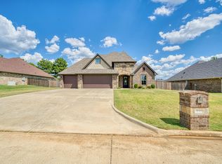 211 Saddle Brook Cir, Hallsville, TX 75650