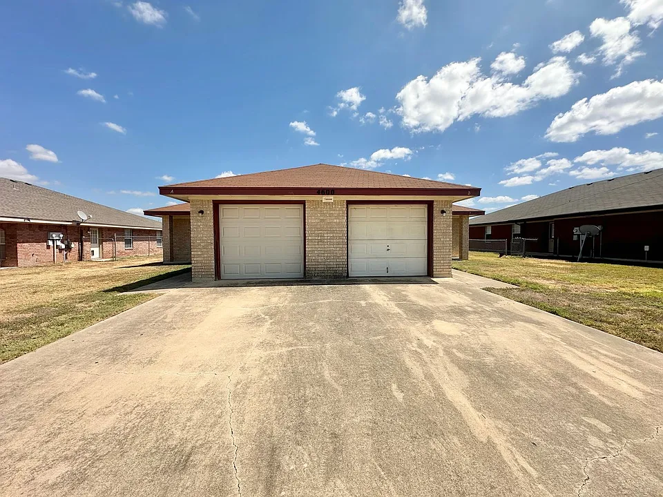 4600 Wade Dr