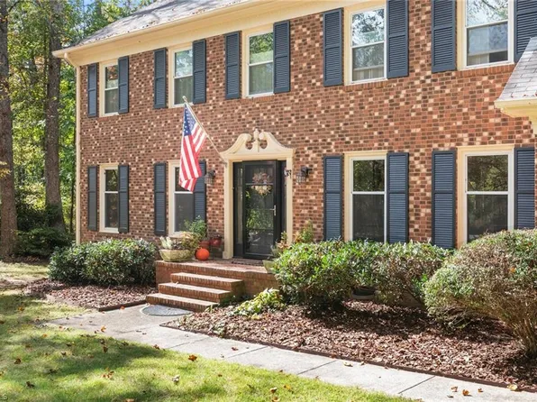6208 Oak Bur Ct, Pleasant Garden, NC 27313