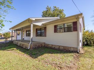 701 James K Polk St, Clifton, TN 38425