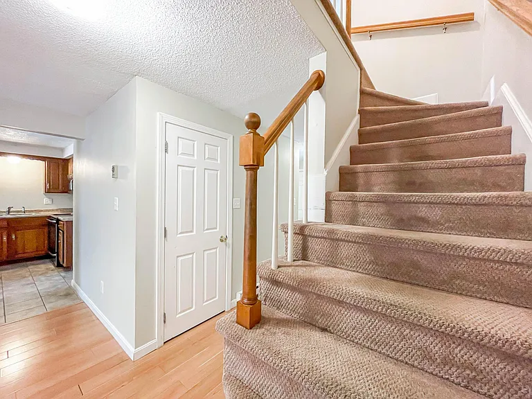5 Dresden Ct — Photo 38