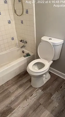 1619 Apple Valley Dr — Photo 3