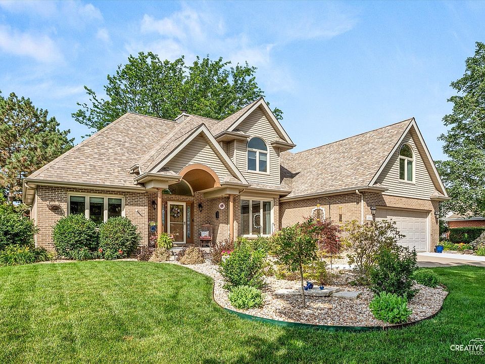 1st image of 1011 Erins Glen Dr