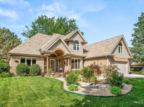 1011 Erins Glen Dr, Joliet, IL 60431