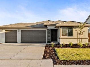 863 E Heidi Ave, Fowler, CA 93625