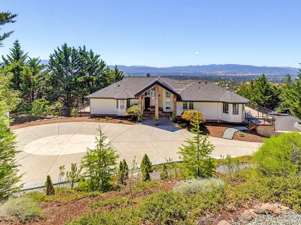 1544 Satellite Dr, Medford, OR 97504