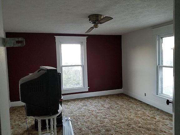 4th image of 1907 W Wilkins St
