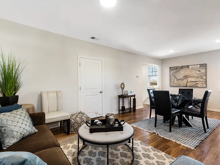 25 Aubrey St #2 — Photo 7