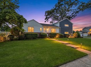 1980 Cameron Ave, Merrick, NY 11566