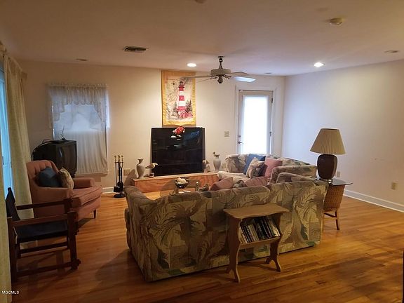 5th image of 5712 Caldwell Dr