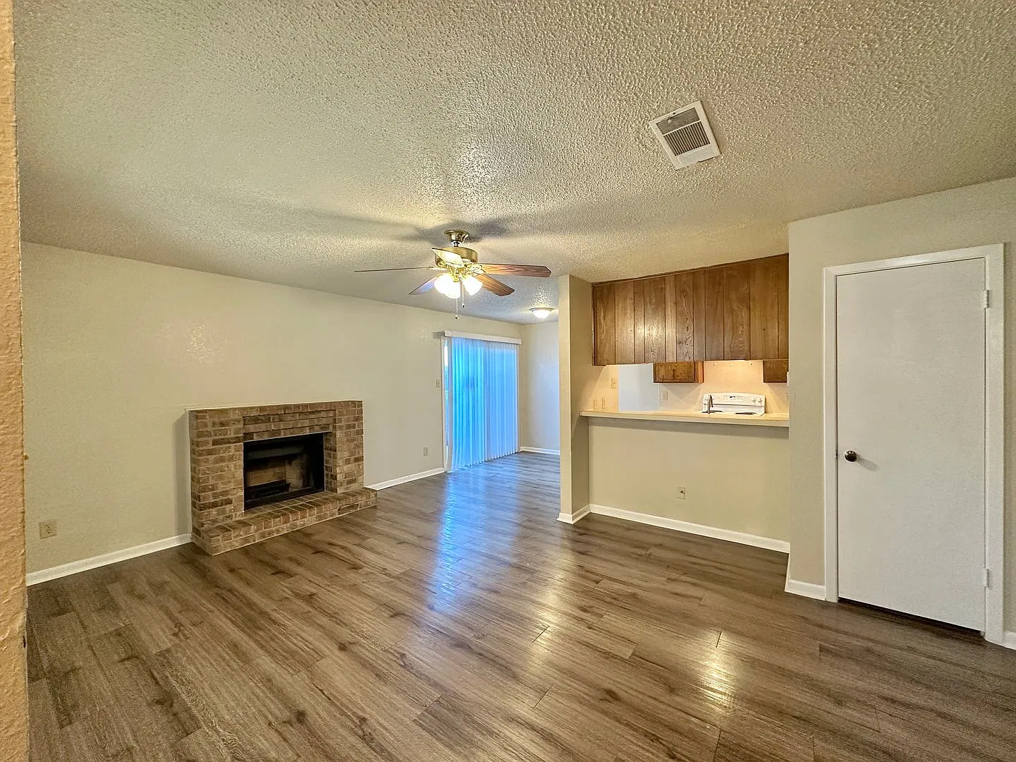 3004 Chaucer Drive — Photo 4