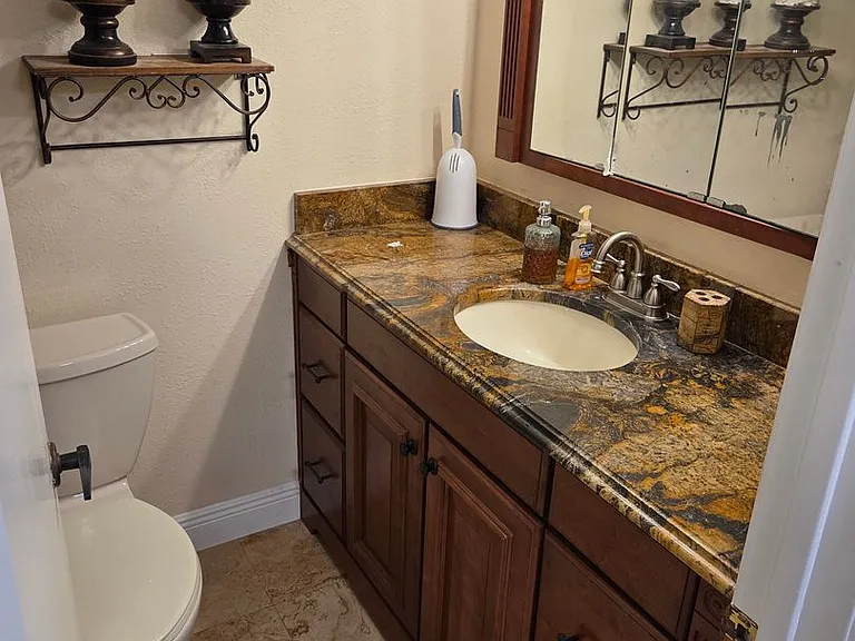 266 Orienta Point — Photo 19