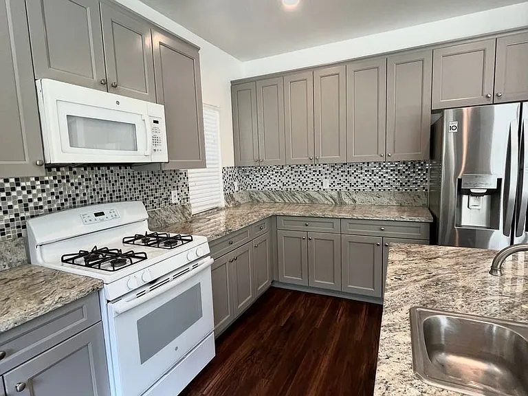 376 Lily Pad Ln — Photo 11