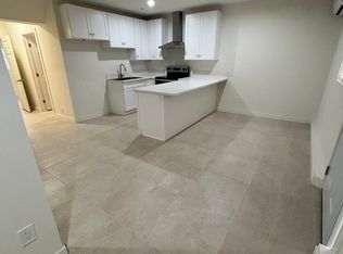 801 Myrtle Ave #E, Inglewood, CA 90301