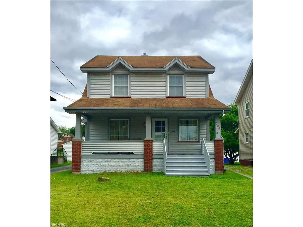 324 Stewart St photo 1