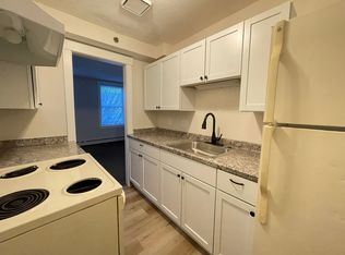 251 Pine St APT 301, Manchester, NH 03103