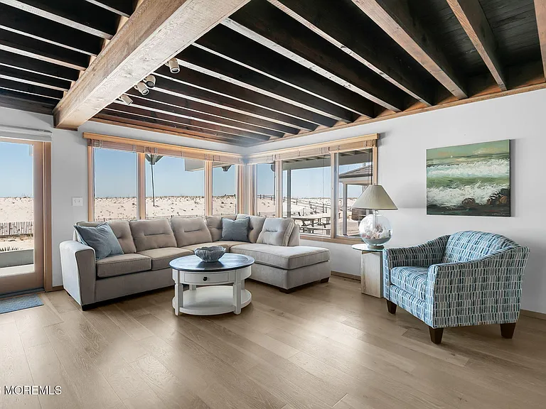 304 Oceanfront — Photo 17