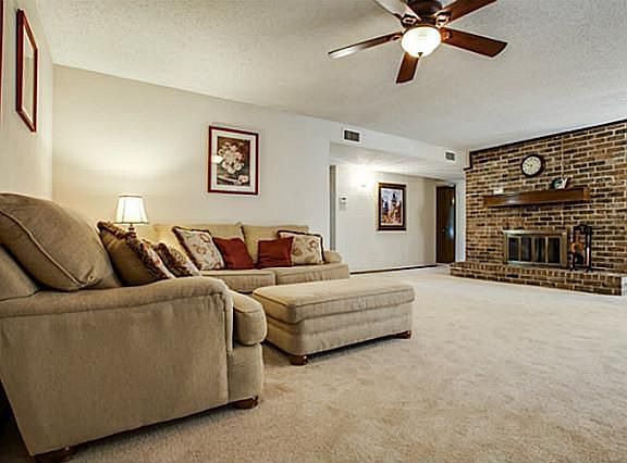 5th image of 2901 Carnaby Ln