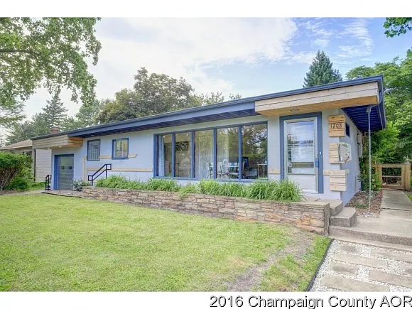1708 W Green St photo 1