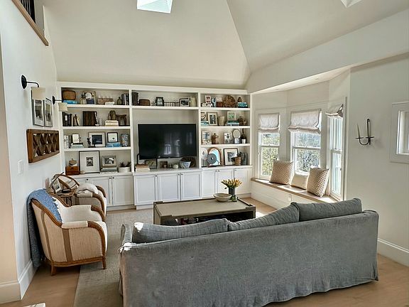 5th image of 8 Palm Ave #8