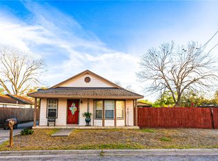 838 Seabreeze St, Alice, TX 78332