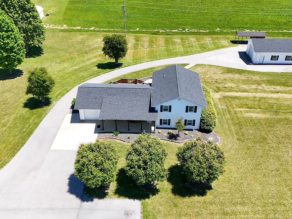 1st image of 250 Peters Rd